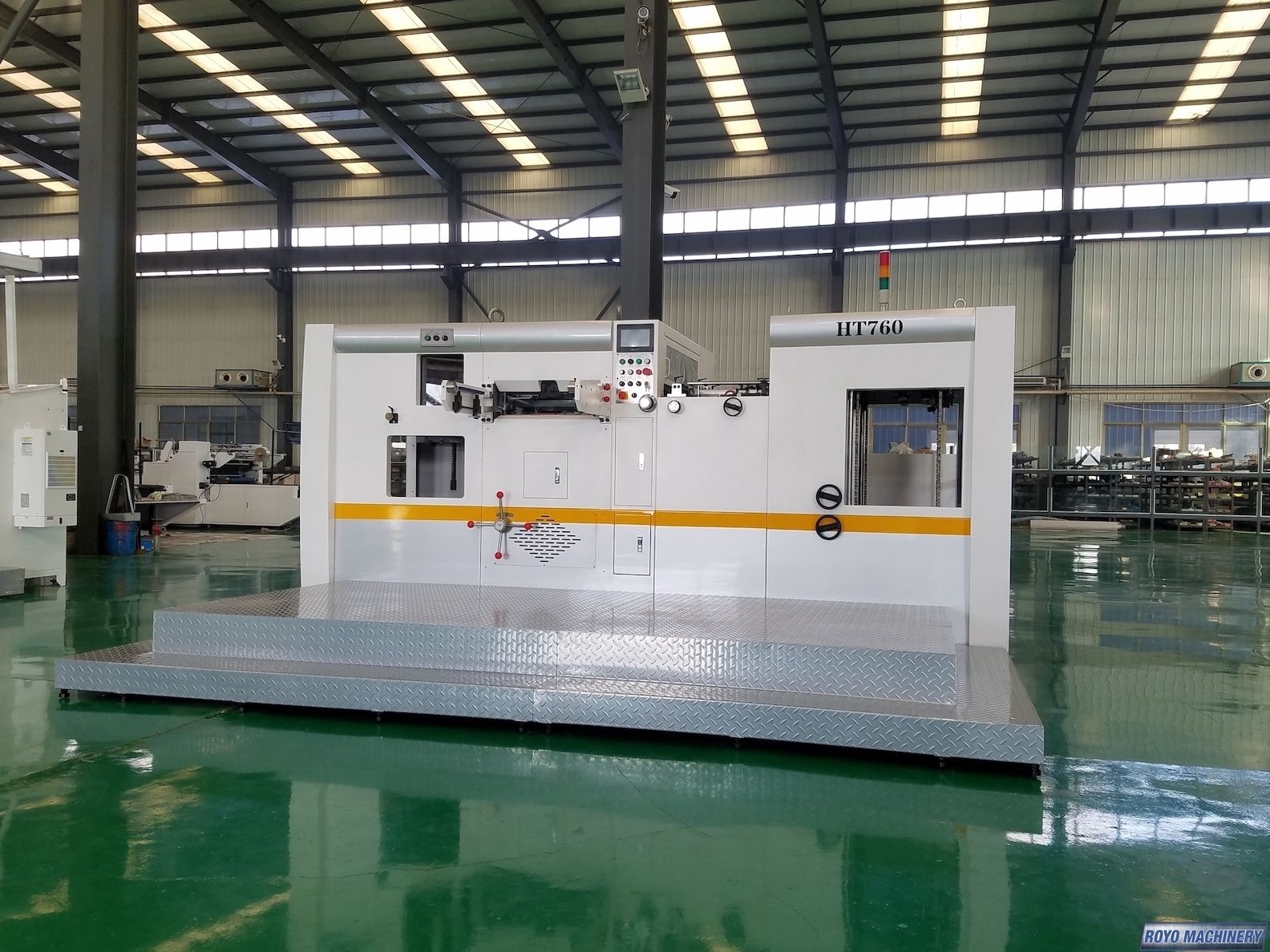 Successful installation by The Royo Machinery Team - Die Cutter Royo Machinery RHT-760