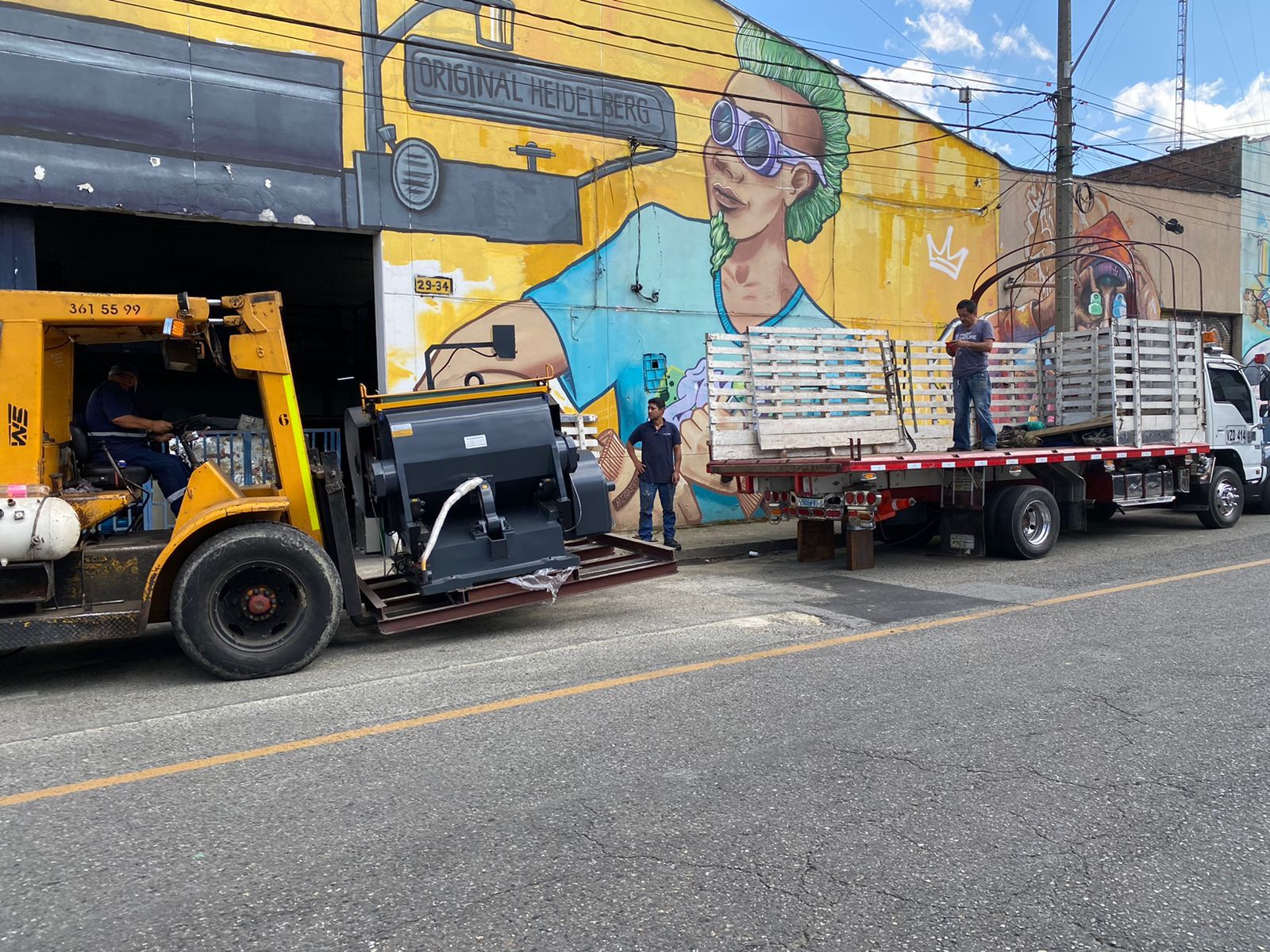 Successful installation by The Royo Machinery Team - Die Cutter ML1300 in Medellin